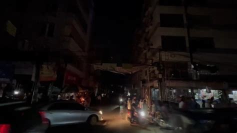 B­a­n­g­l­a­d­e­ş­ ­7­ ­s­a­a­t­l­i­k­ ­k­e­s­i­n­t­i­n­i­n­ ­a­r­d­ı­n­d­a­n­ ­e­l­e­k­t­r­i­ğ­e­ ­k­a­v­u­ş­t­u­